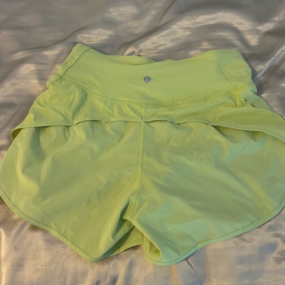 Lululemon high rise shorts size 4